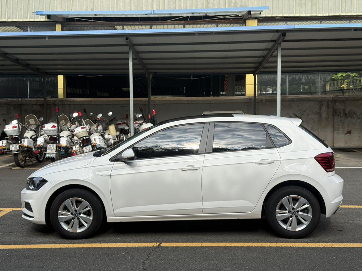 Volkswagen Polo 2021 thumb 2