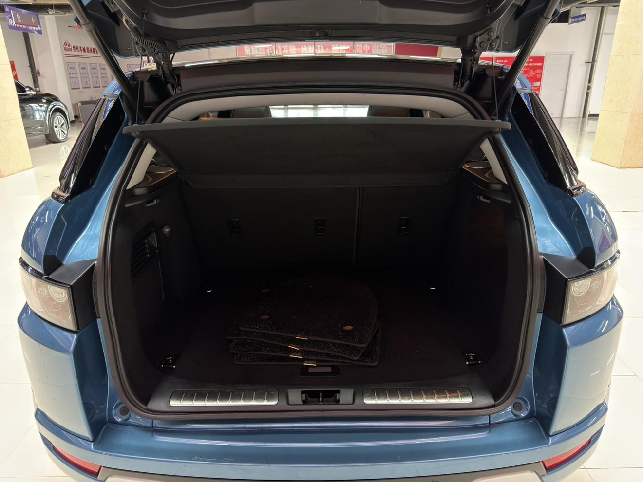 Land Rover Range Rover Velar 2013 thumb 9