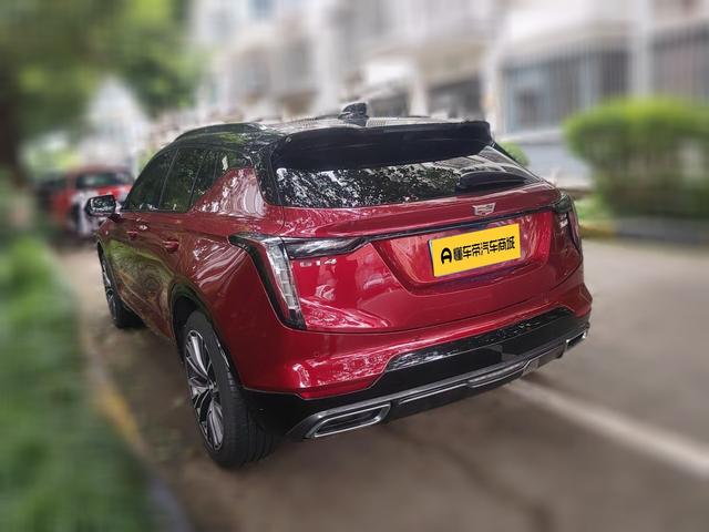 Cadillac GT4 2023 thumb 2