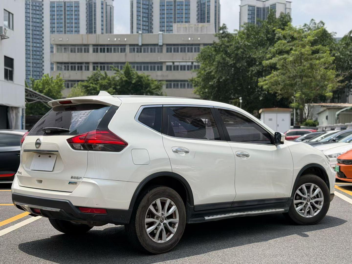 Nissan X-Trail 2017 thumb 9