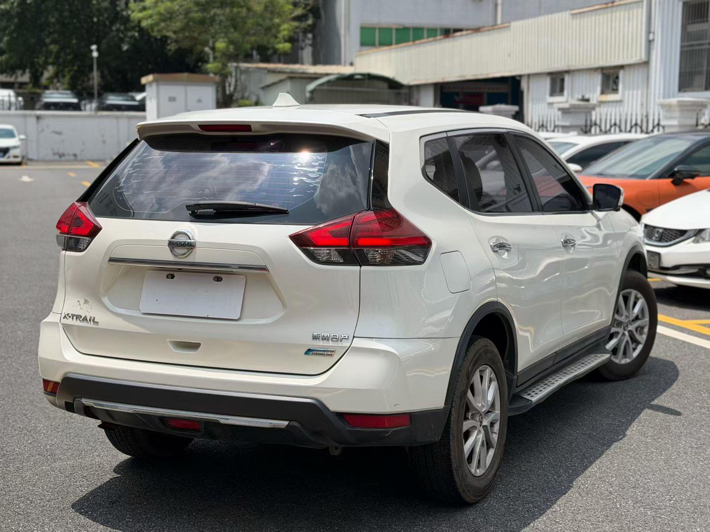 Nissan X-Trail 2017 thumb 12