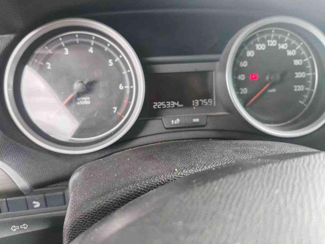 Peugeot 408 2014 thumb 5