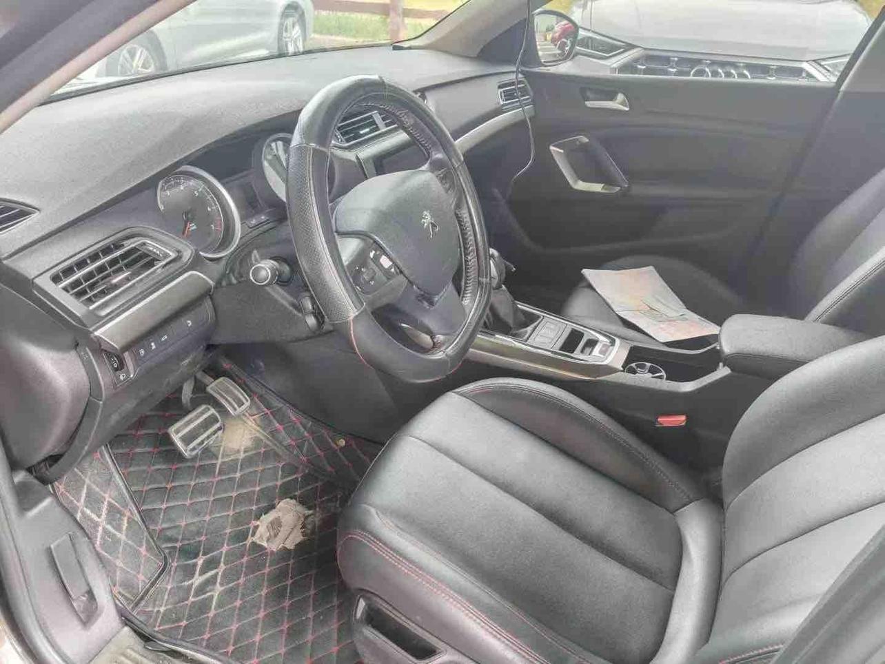 Peugeot 408 2014 thumb 6