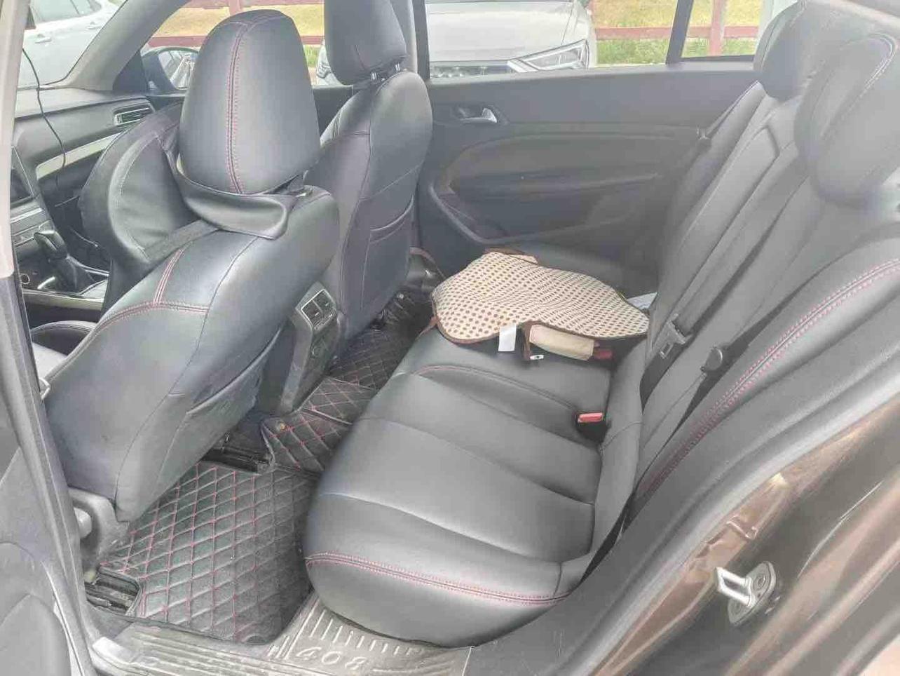 Peugeot 408 2014 thumb 7