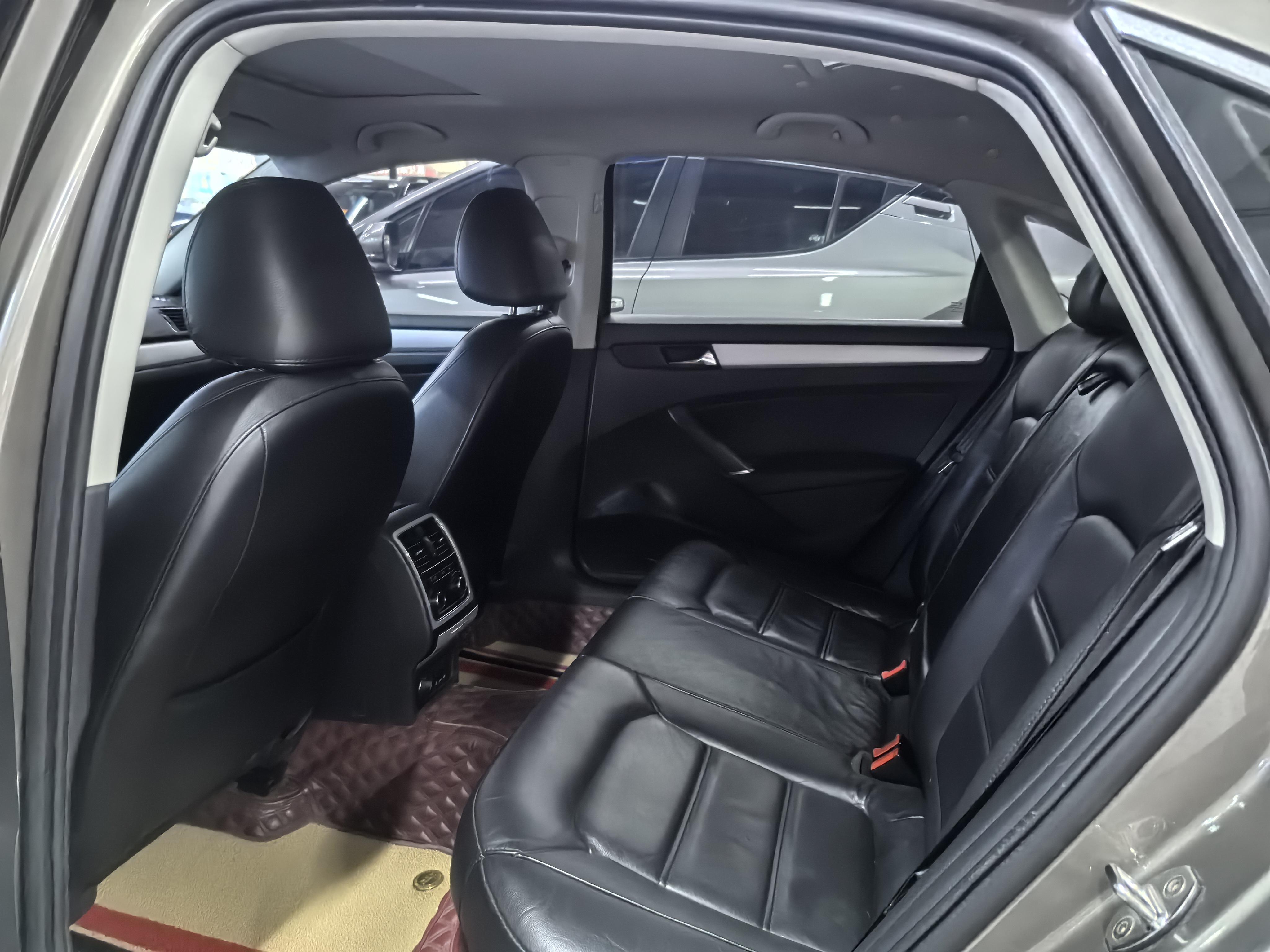 Volkswagen Passat (North America and China) 2014 thumb 8