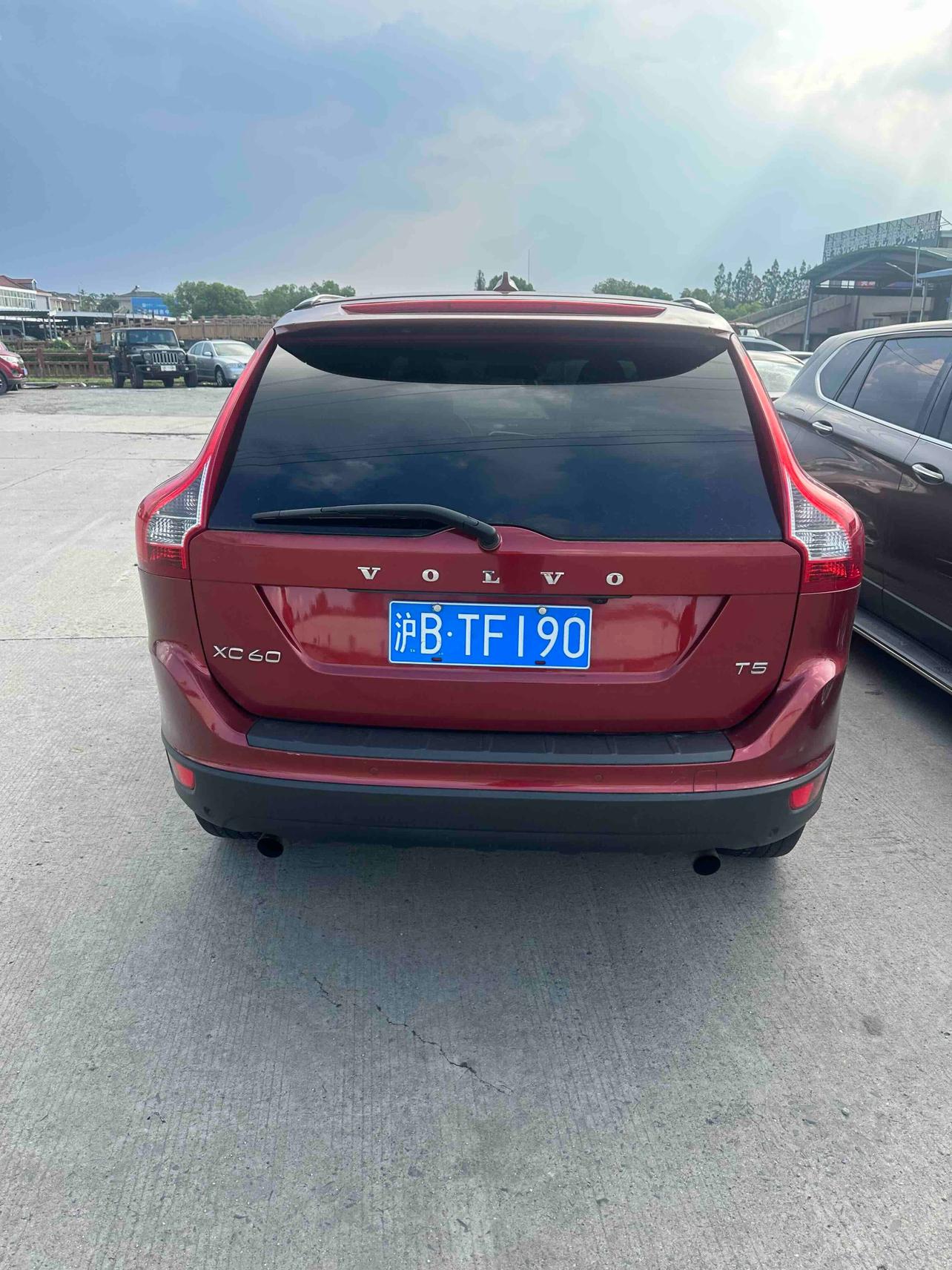 Volvo XC60 2013 thumb 2