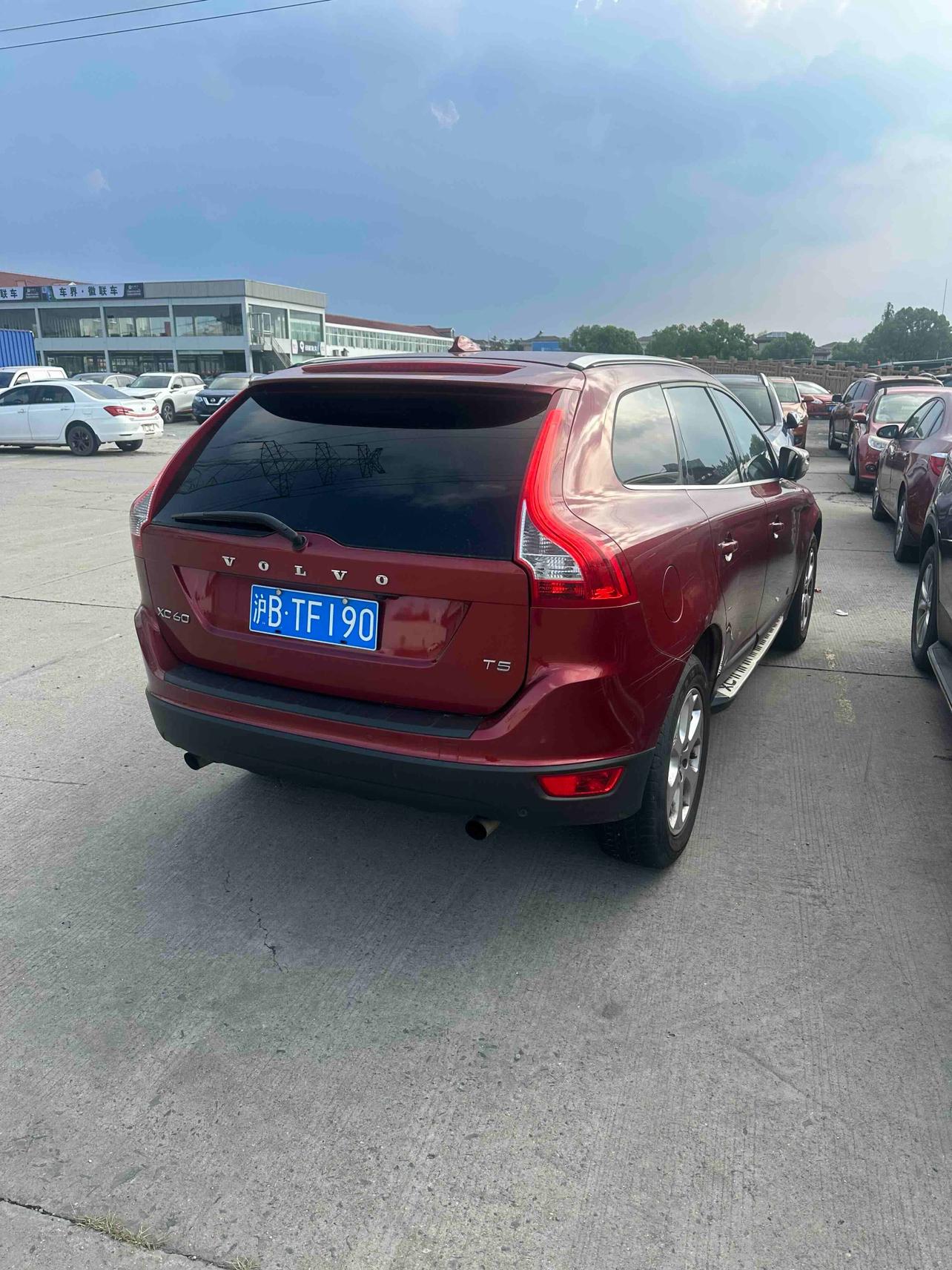 Volvo XC60 2013 thumb 3