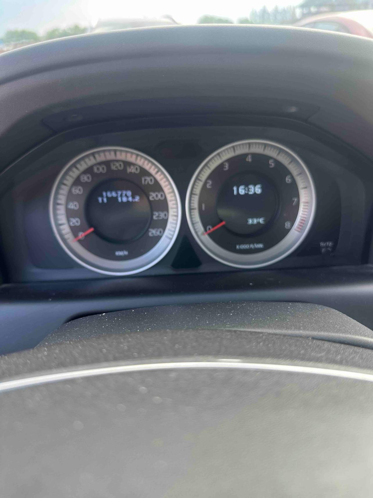 Volvo XC60 2013 thumb 5