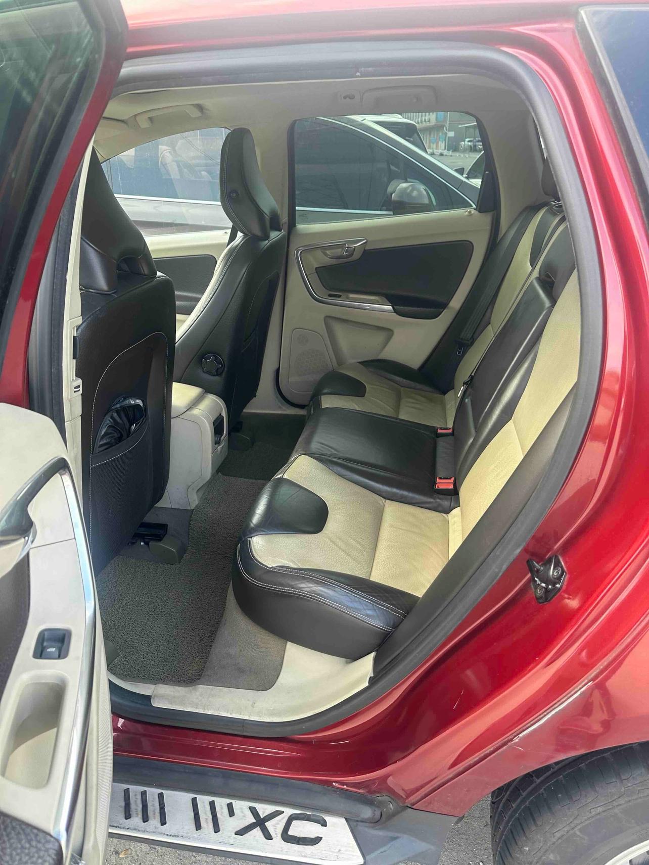 Volvo XC60 2013 thumb 6