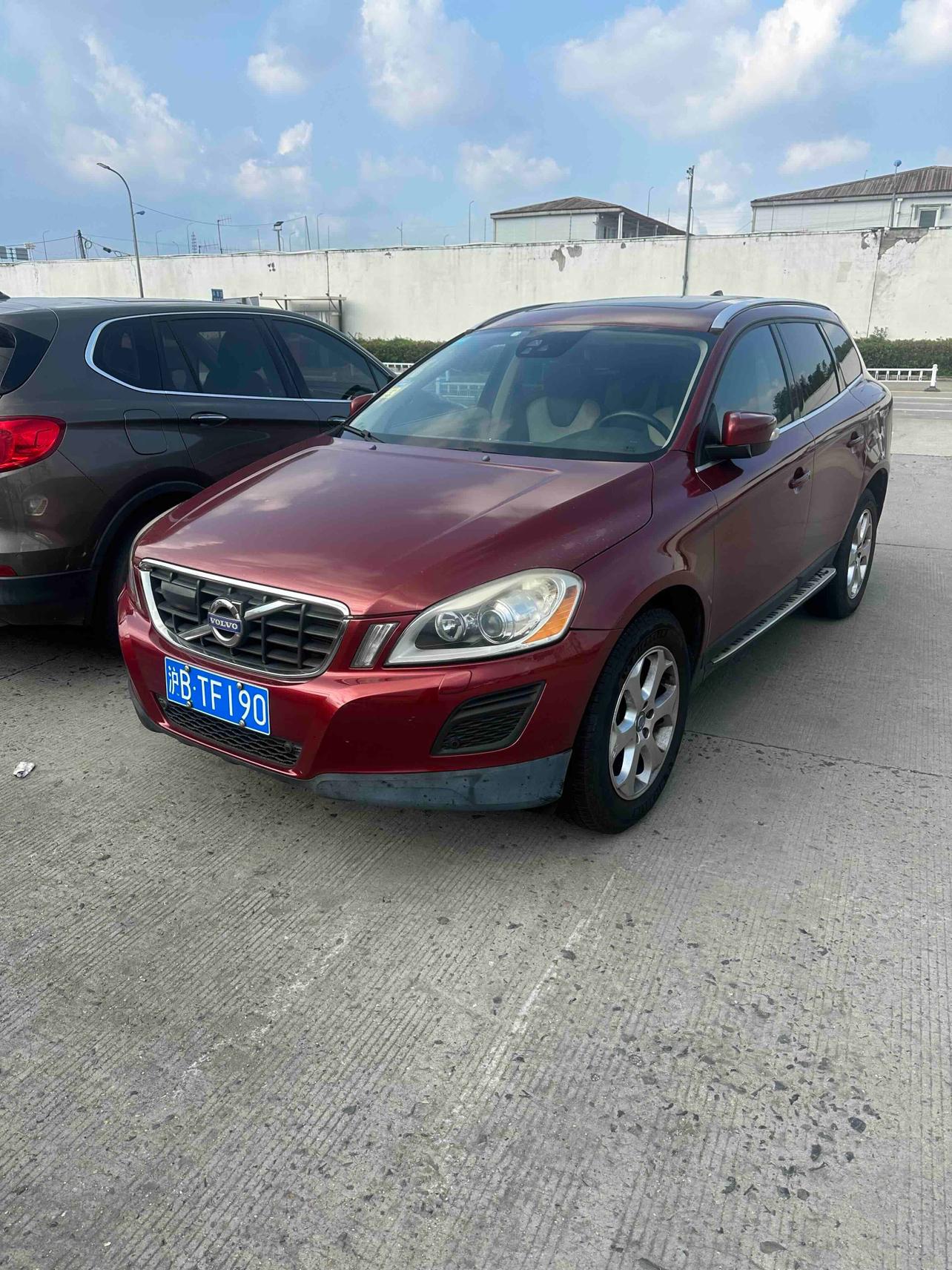 Volvo XC60 2013 thumb 8