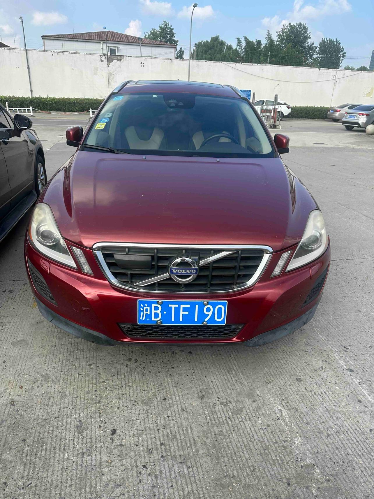 Volvo XC60 2013 thumb 9