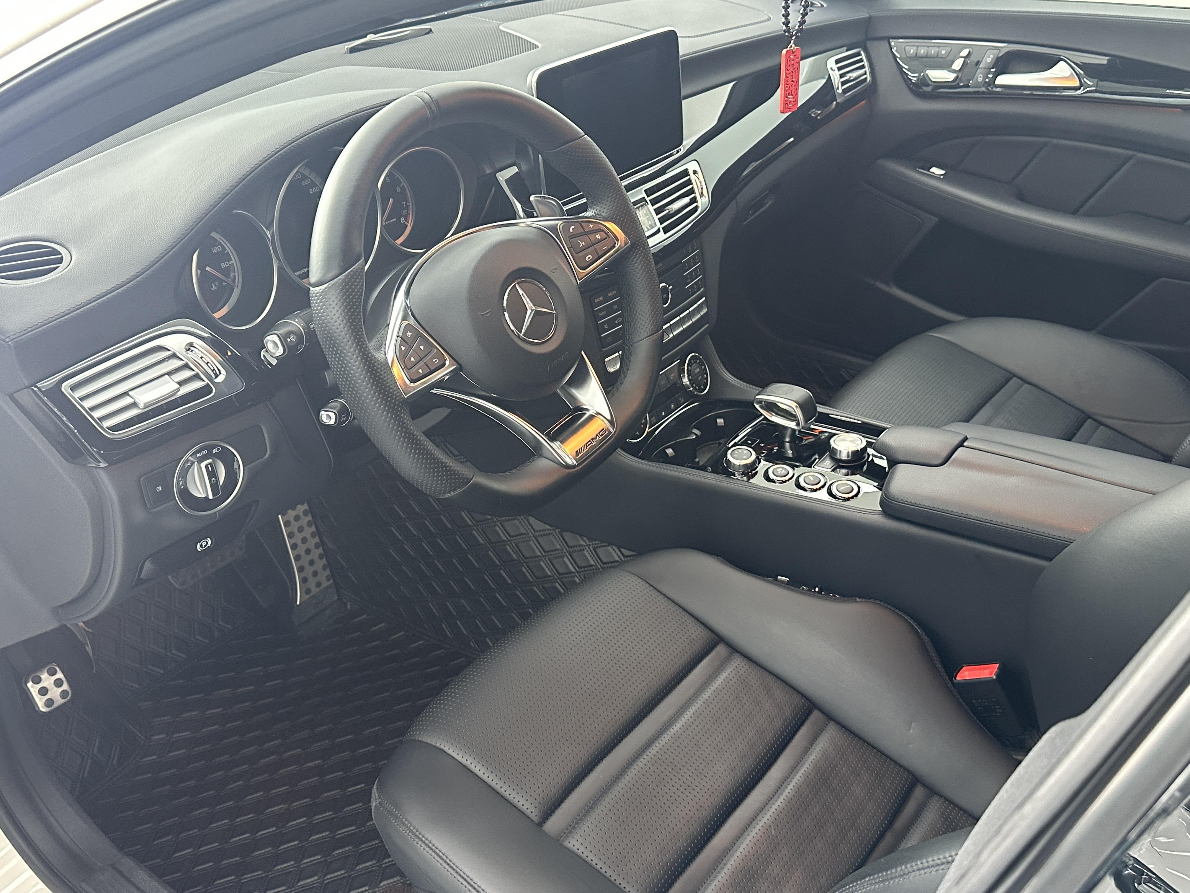 Mercedes-Benz CLS AMG 2015 thumb 10