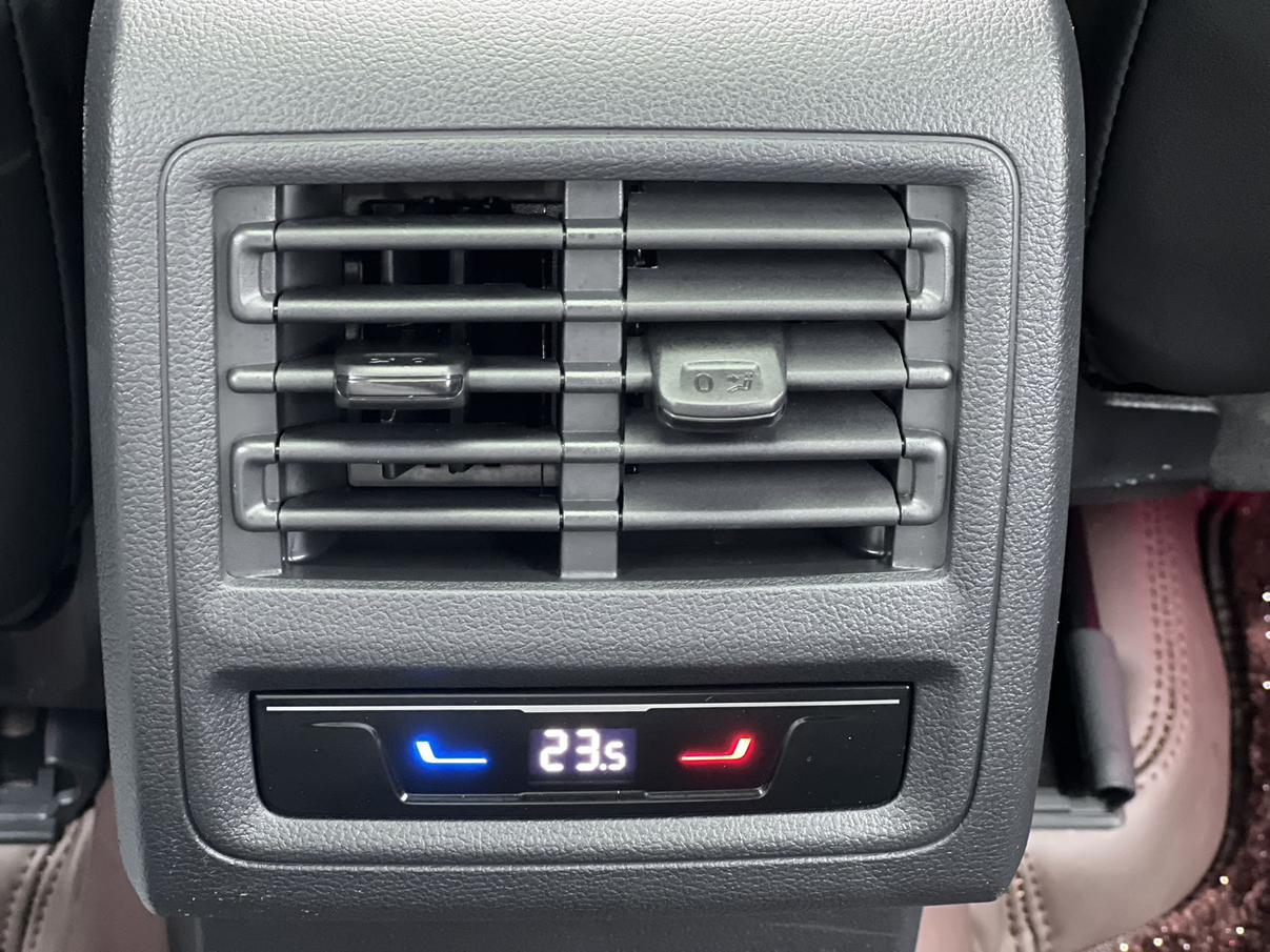 Volkswagen Golf Sportsvan 2023 thumb 10