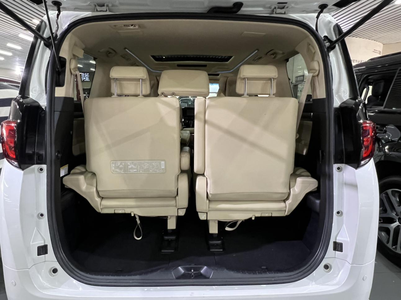 Toyota Alphard 2015 thumb 11