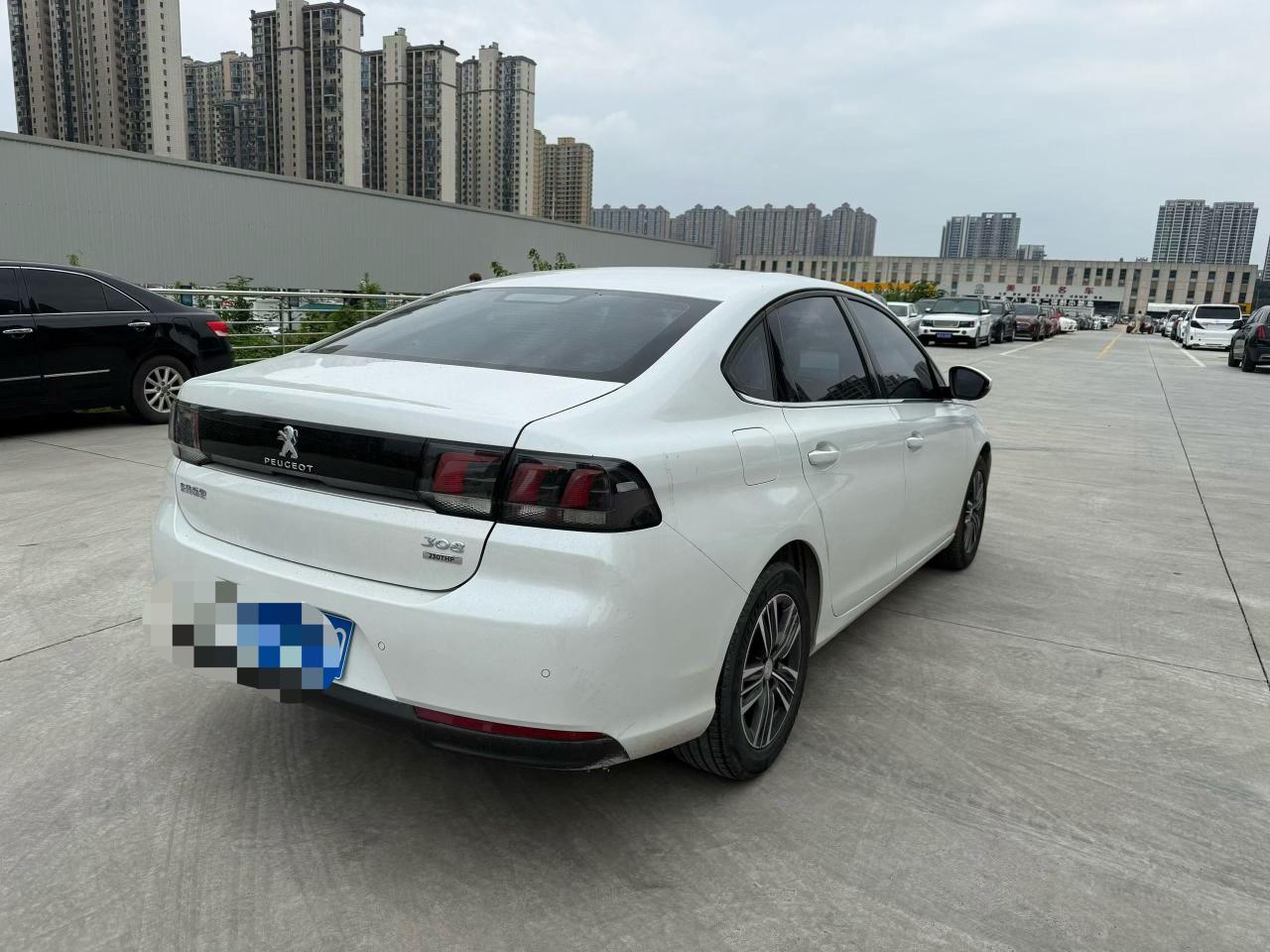 Peugeot 308 2019 thumb 4