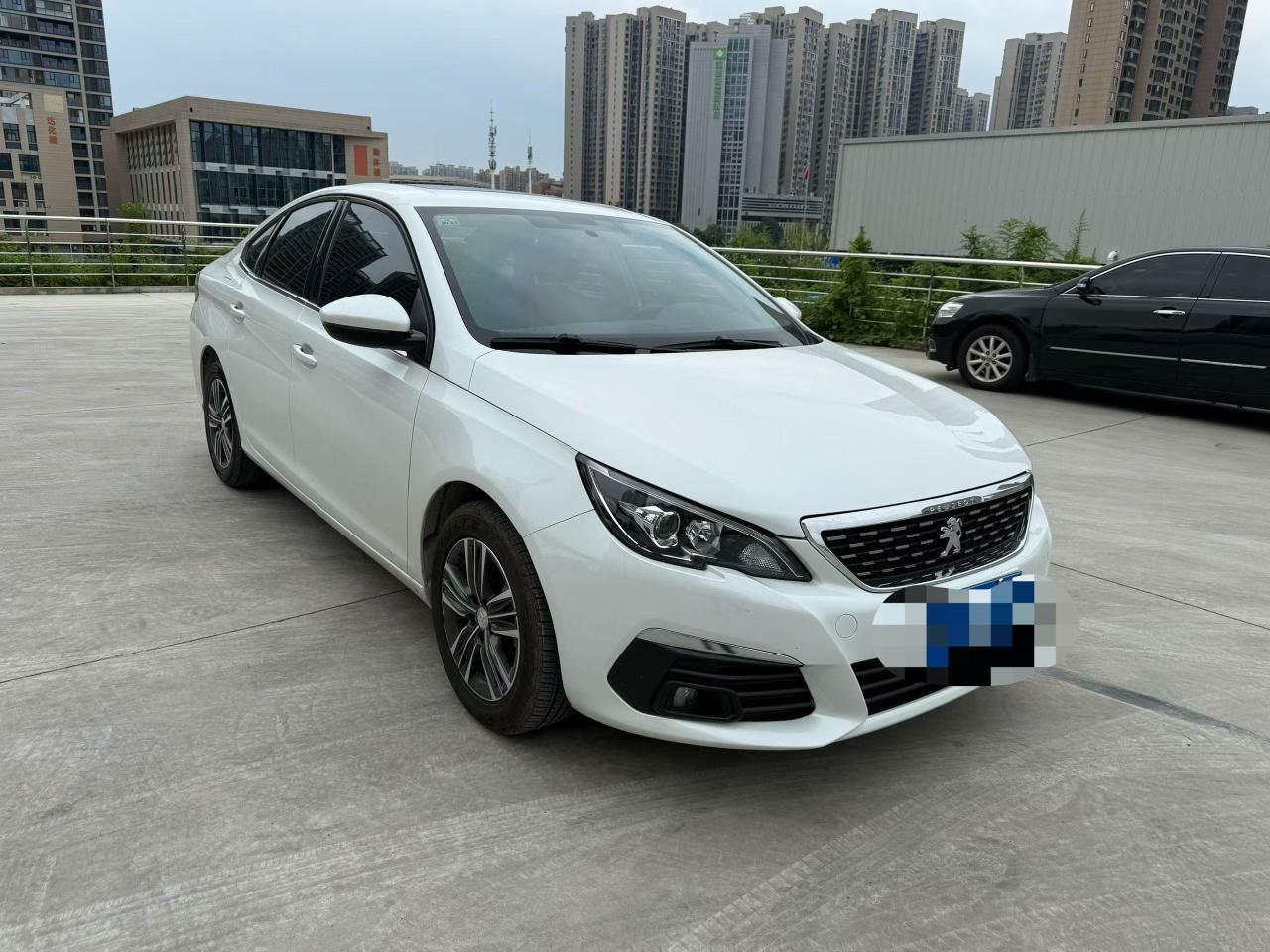 Peugeot 308 2019 thumb 10