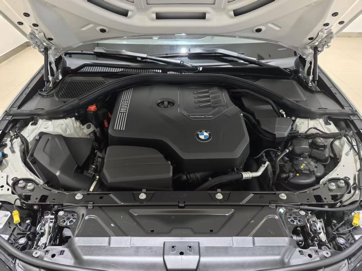 BMW 3 серии 2025 thumb 4
