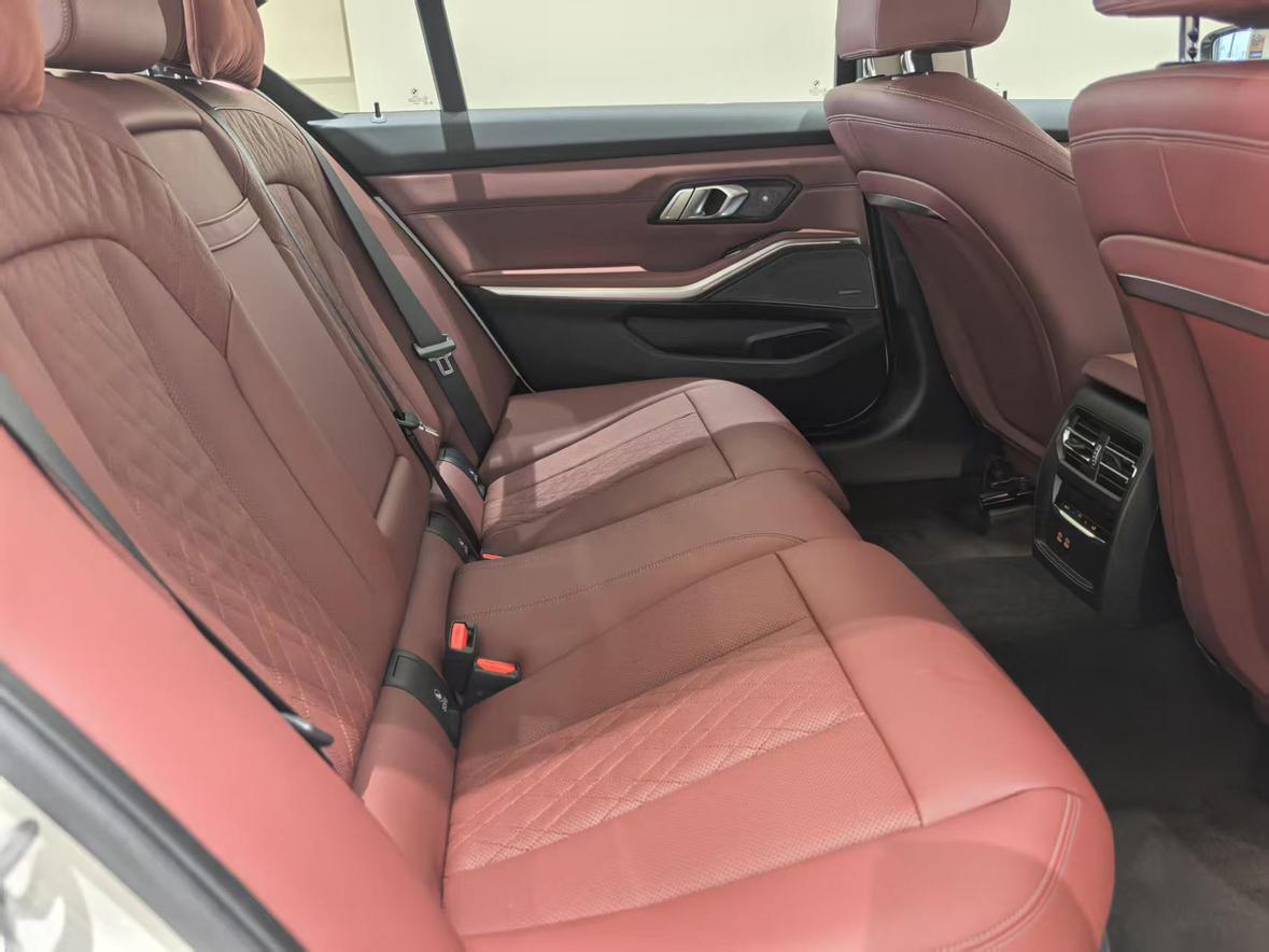 BMW 3 серии 2025 thumb 10