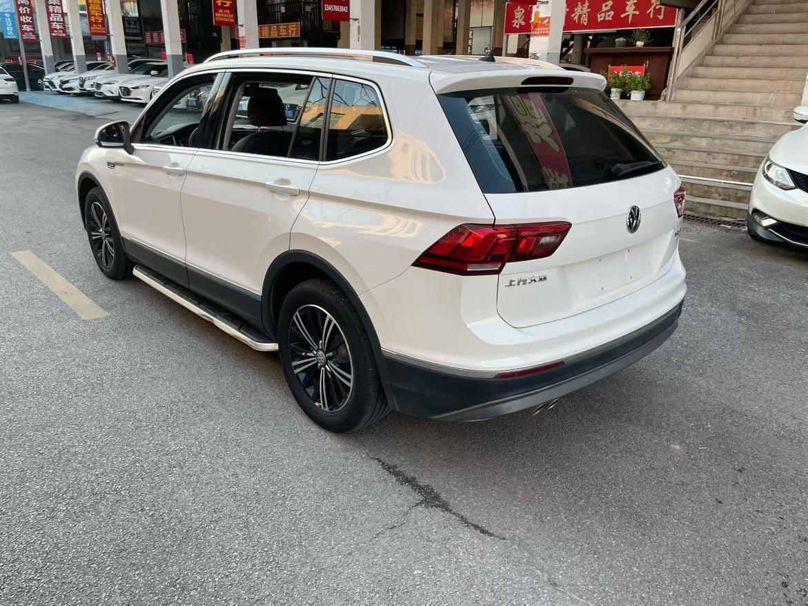 Volkswagen Tiguan 2020 thumb 2
