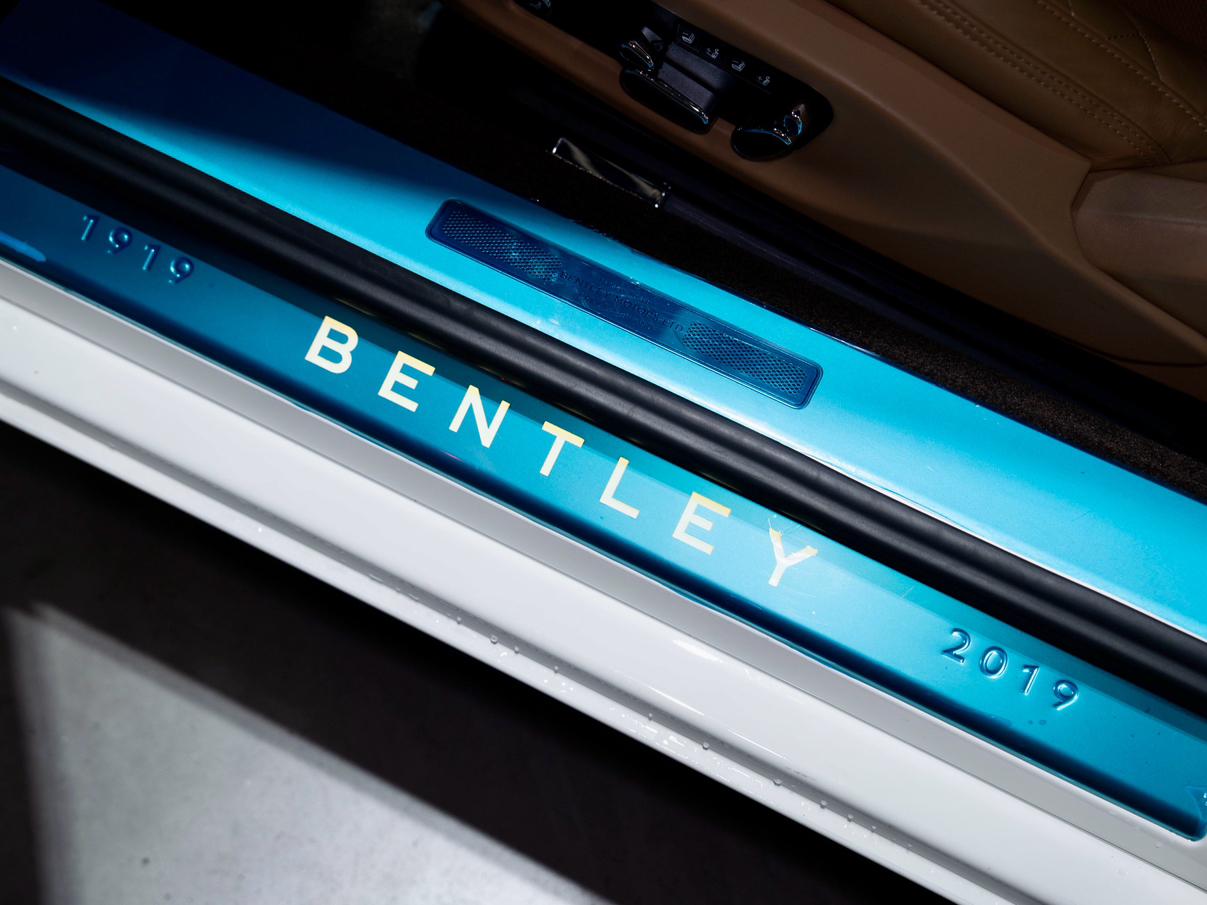 Bentley Ou Lu 2018 thumb 10