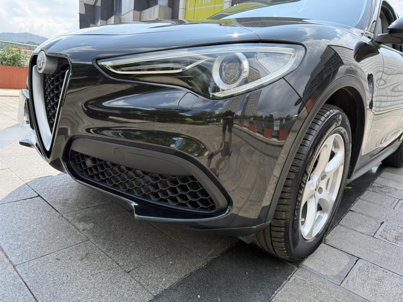 Alfa Romeo Stelvio 2017 thumb 10