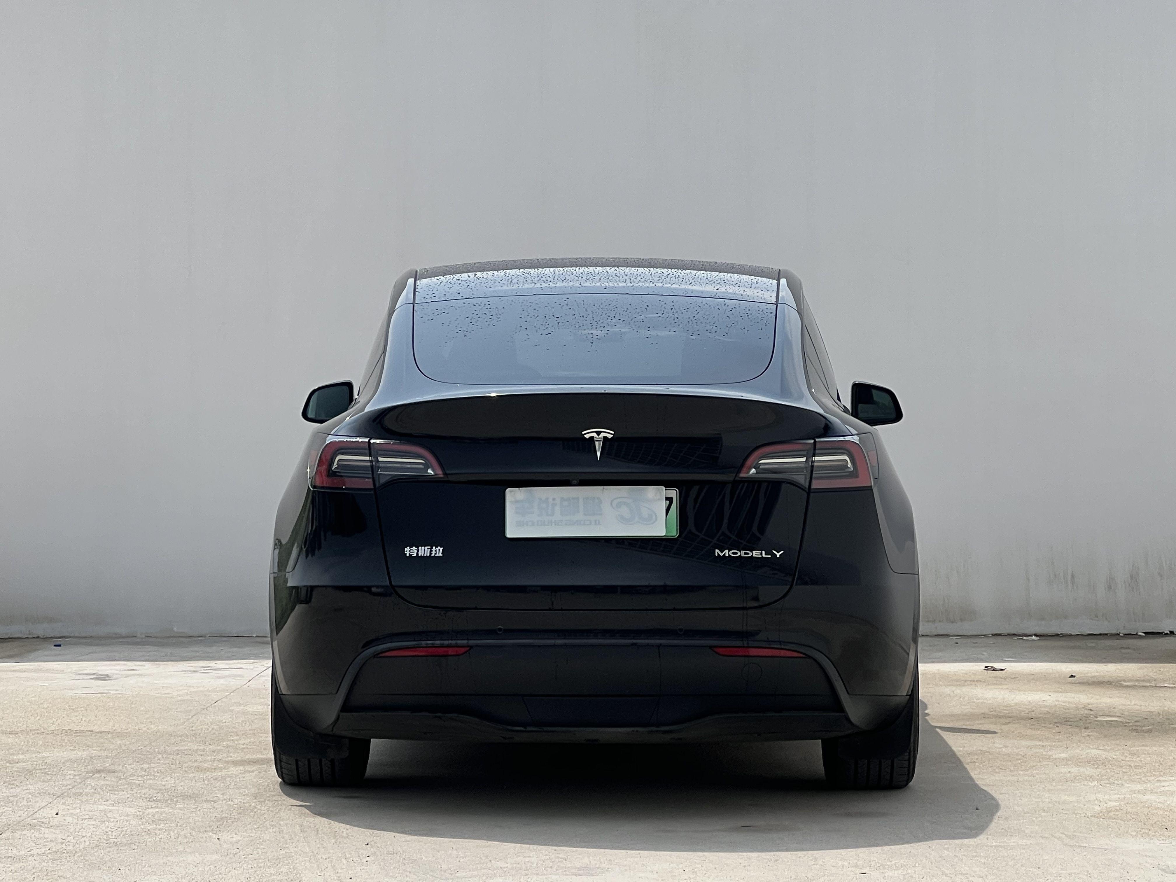 Tesla Model Y 2022 thumb 3