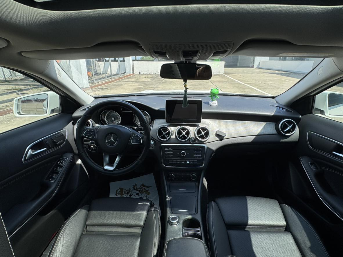 Mercedes-Benz GLA 2016 thumb 5