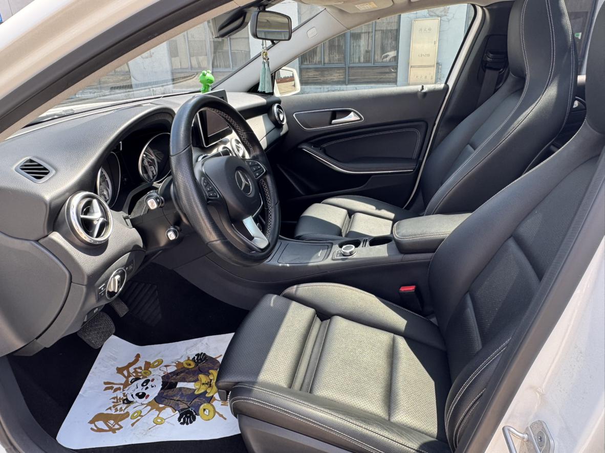 Mercedes-Benz GLA 2016 thumb 7