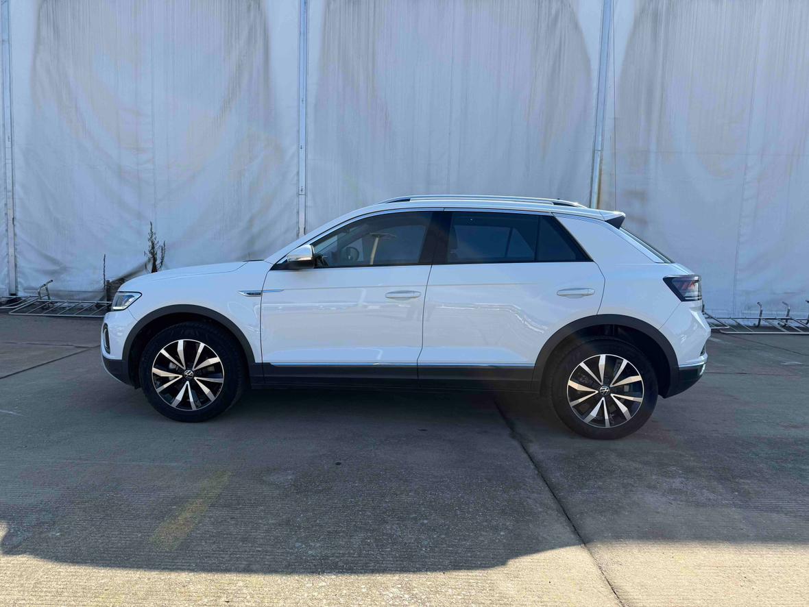 Volkswagen T-Roc 2023 thumb 2