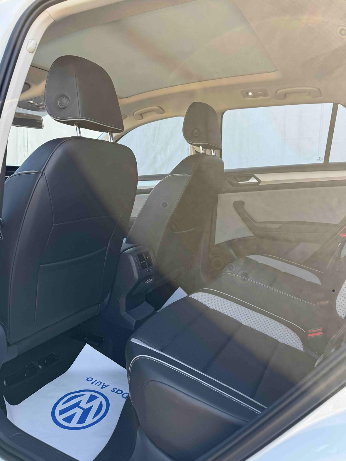 Volkswagen T-Roc 2023 thumb 9