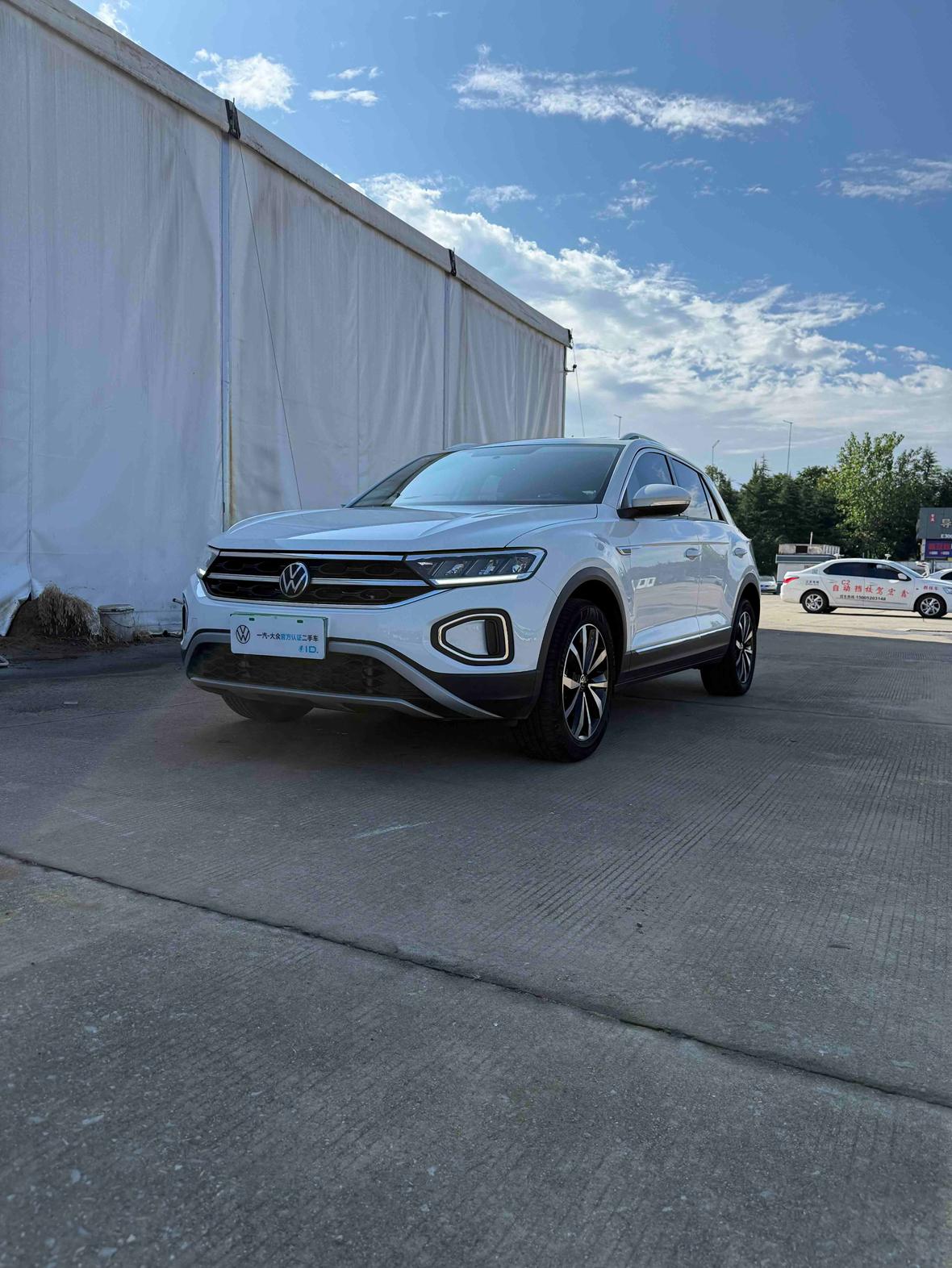Volkswagen T-Roc 2023 thumb 11