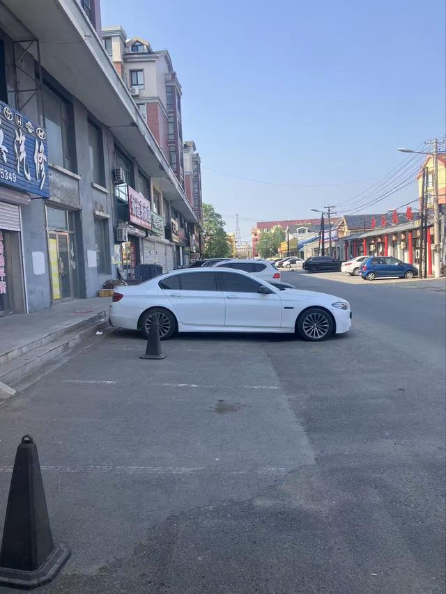 BMW 5 серии 2013 thumb 4