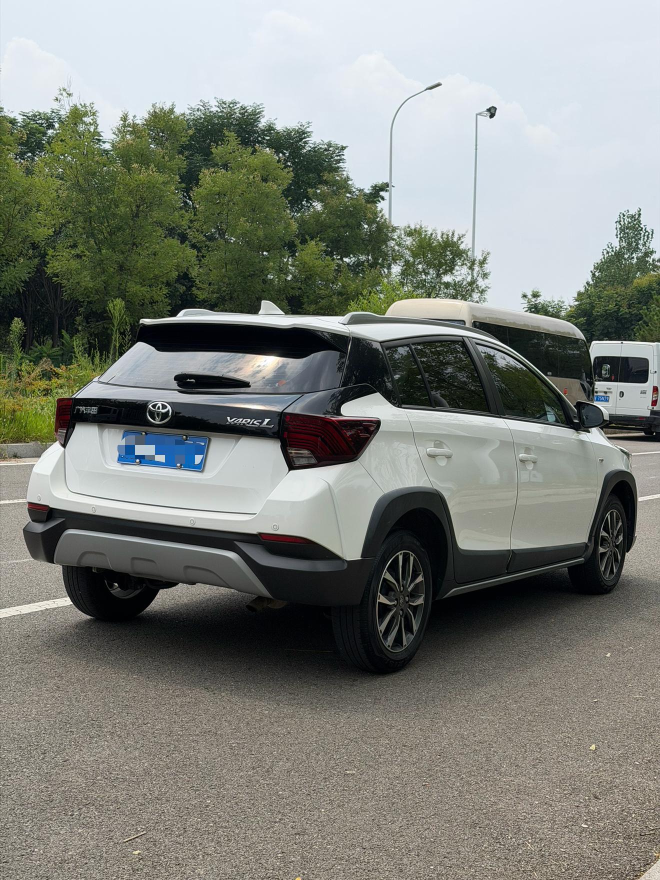 Toyota Yaris 2022 thumb 4
