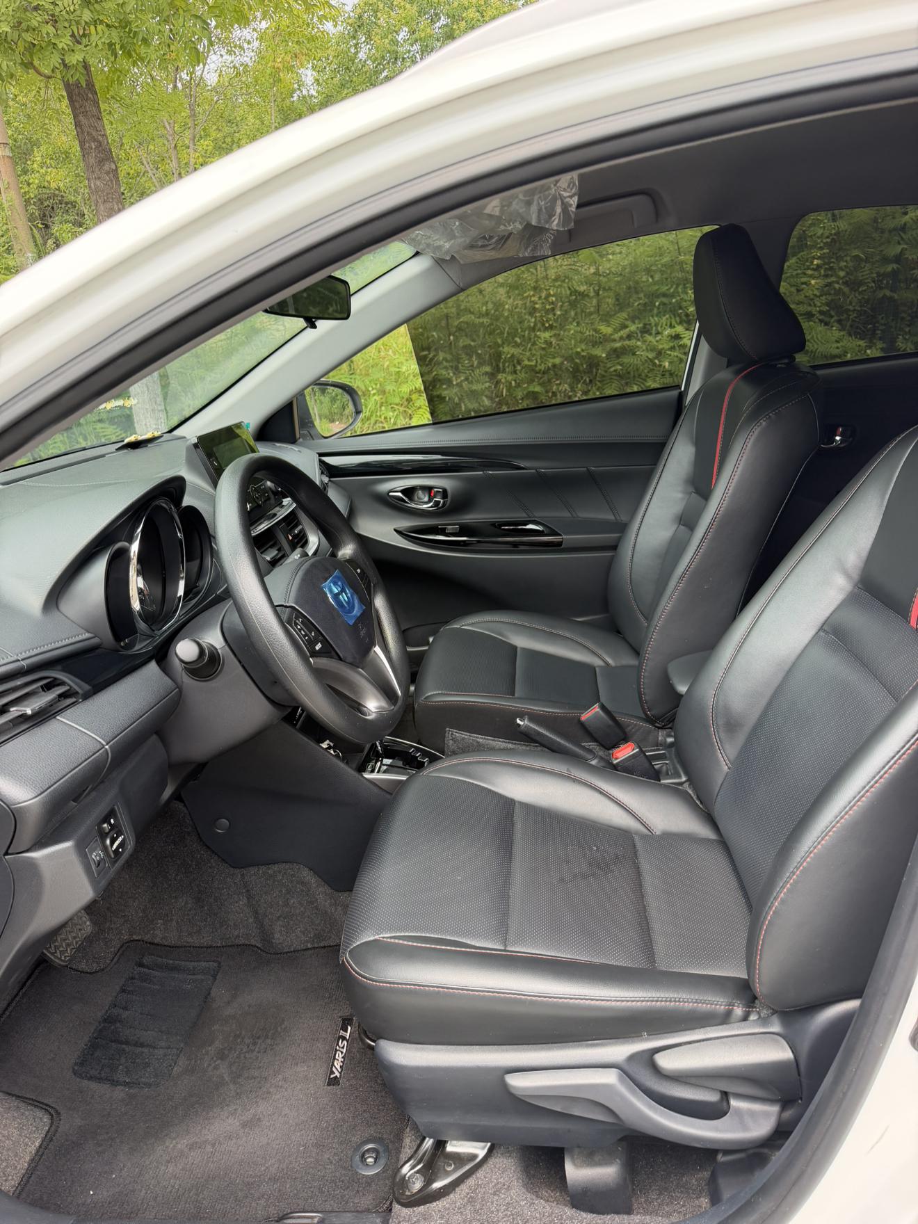Toyota Yaris 2022 thumb 7