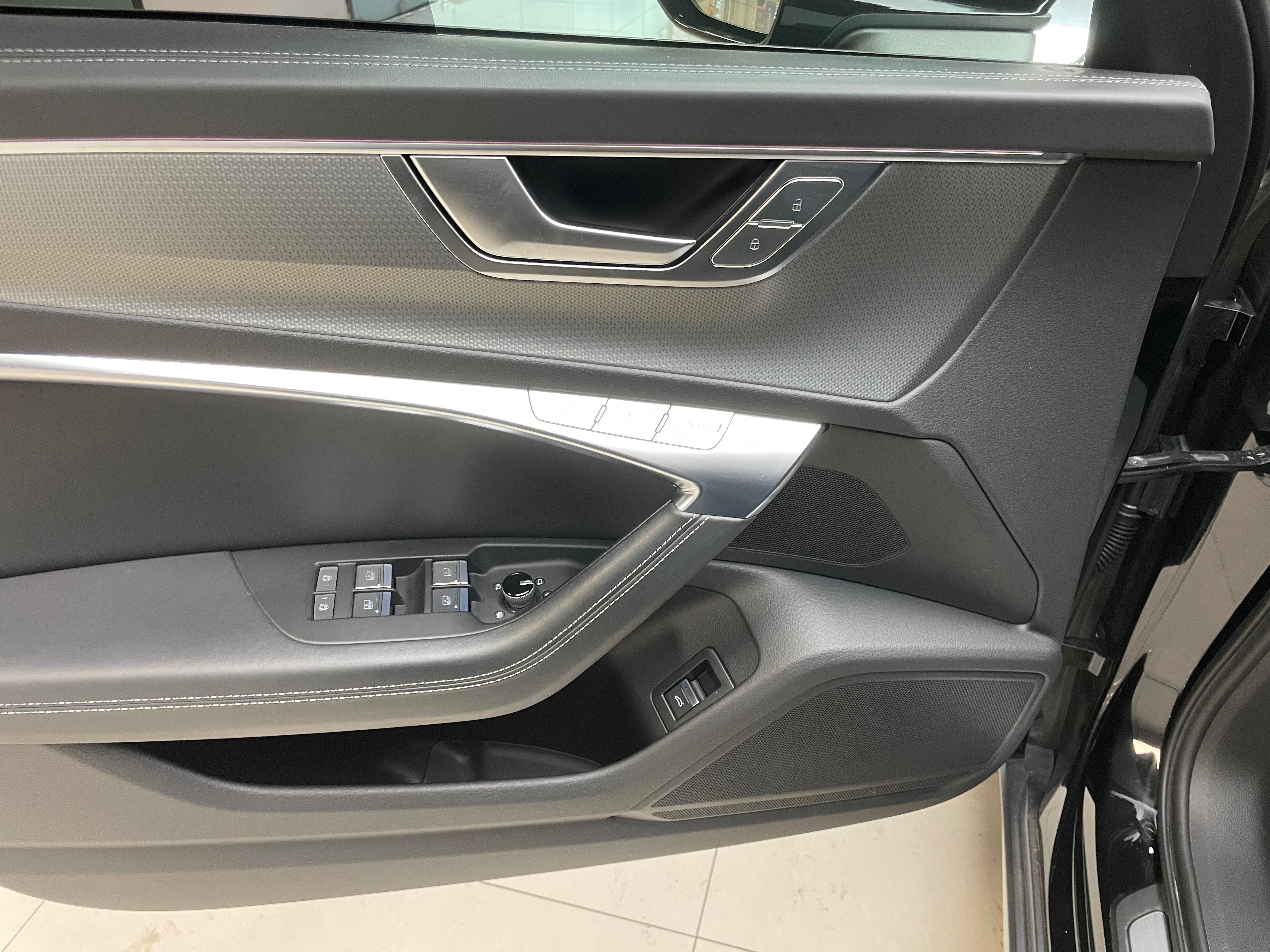 Audi A6 2021 thumb 9