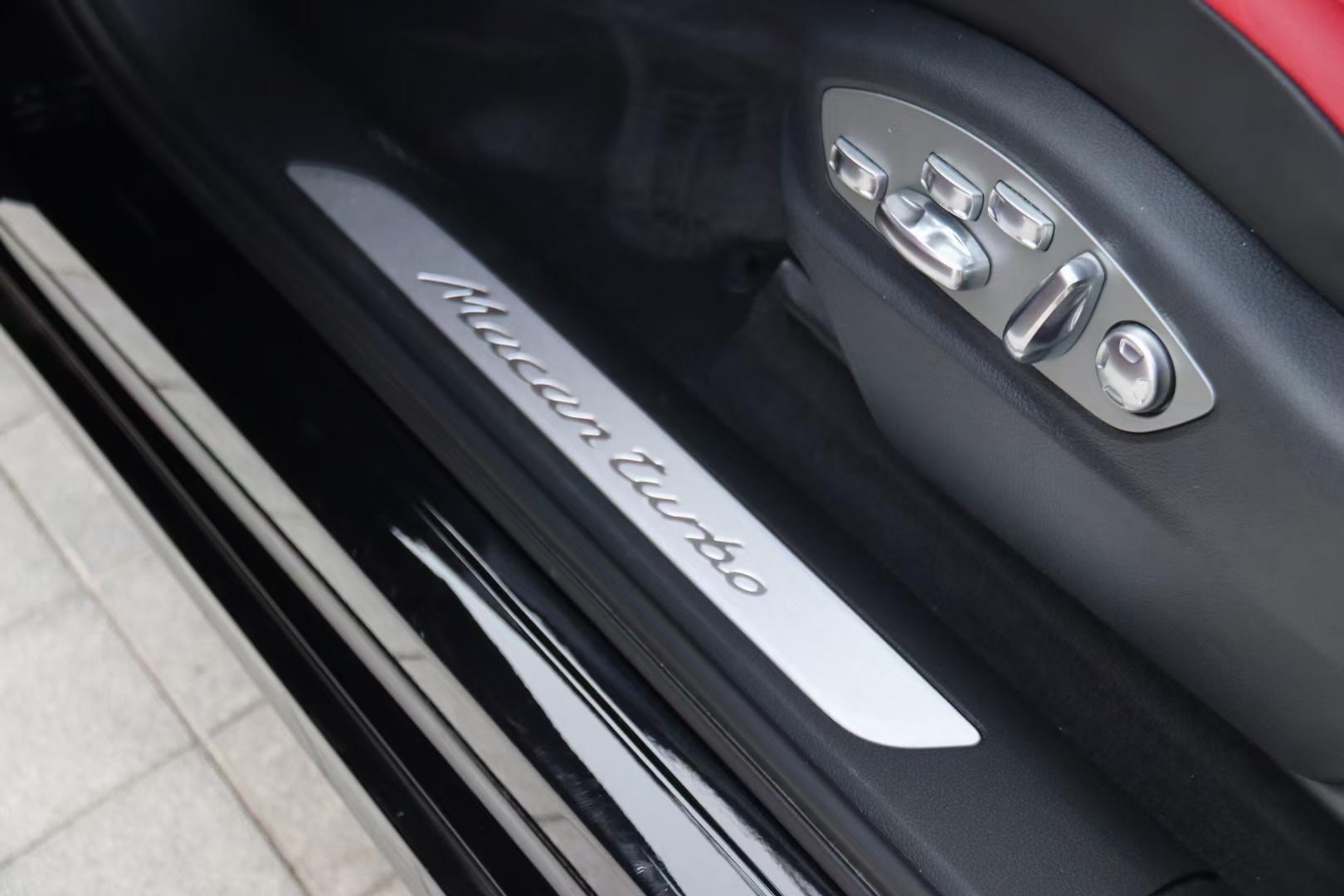 Porsche Macan 2014 thumb 4