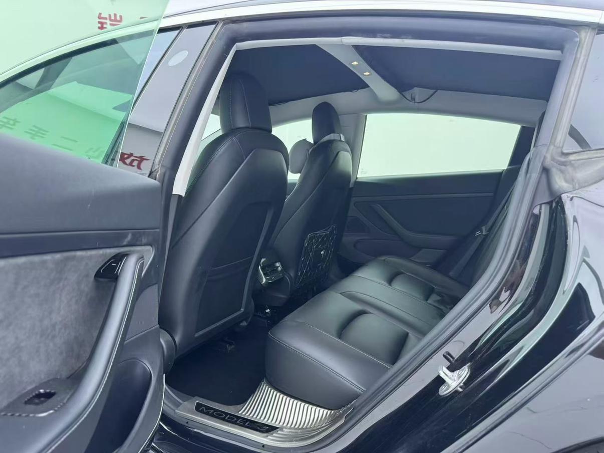 Tesla Model 3 2020 thumb 8