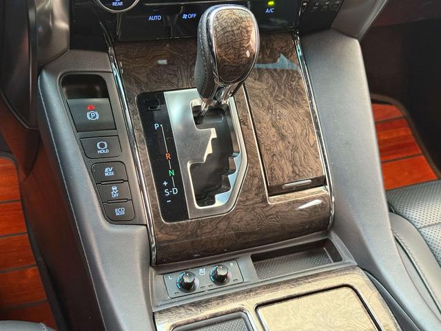 Toyota Vellfire 2019 thumb 10