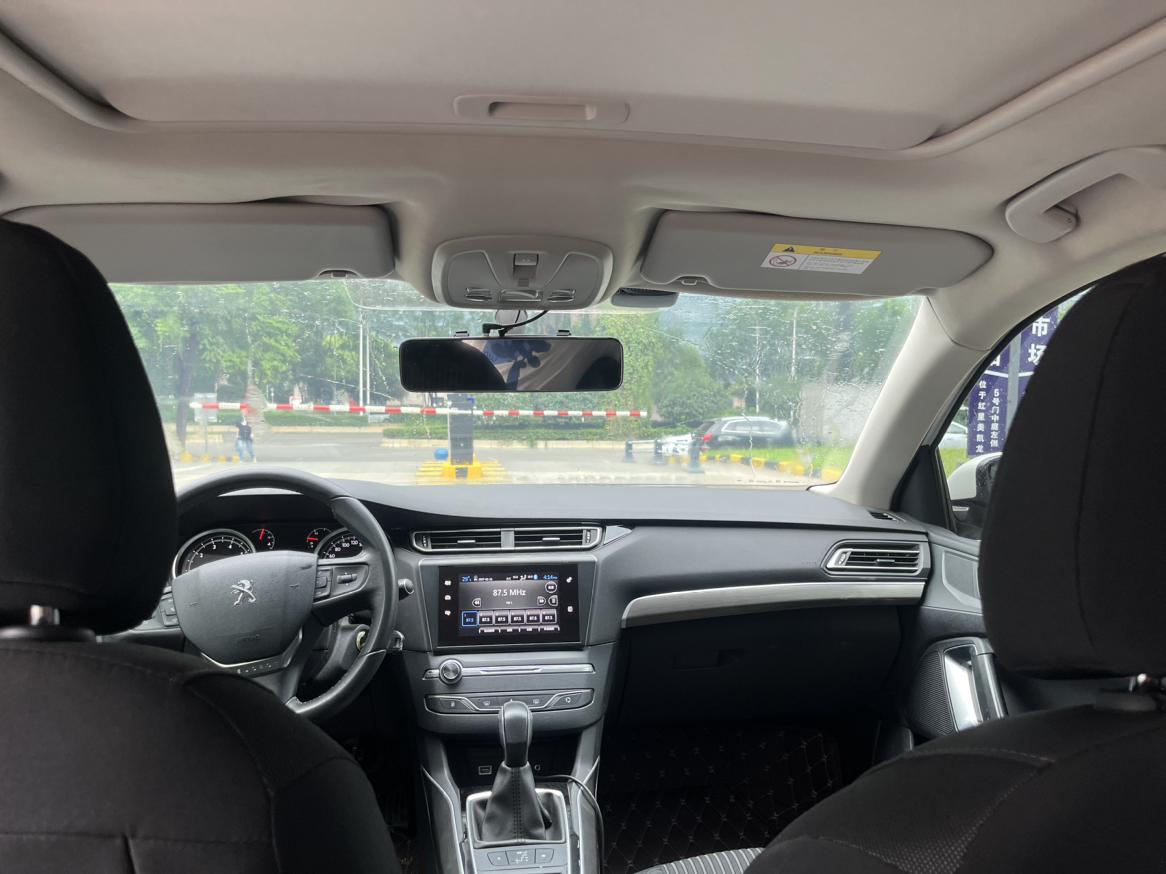 Peugeot 408 2016 thumb 7