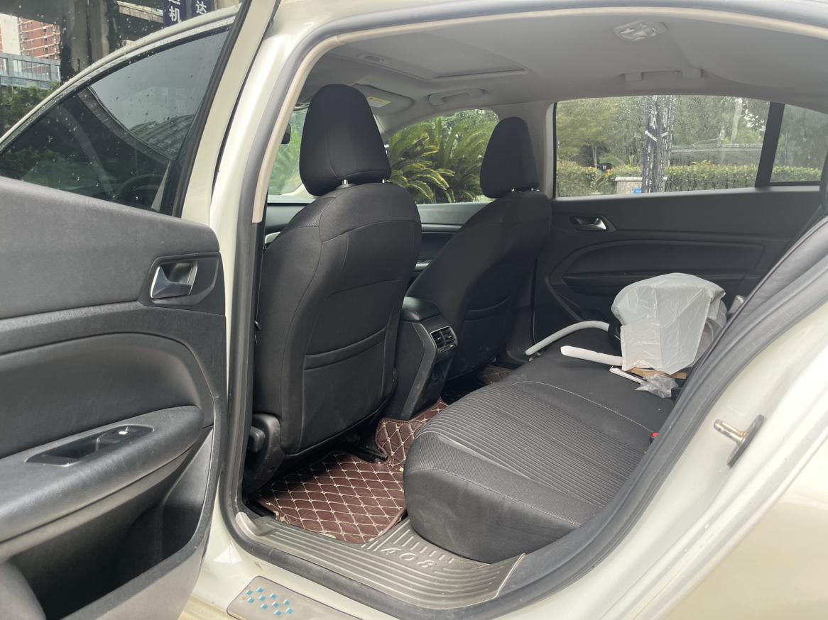 Peugeot 408 2016 thumb 11