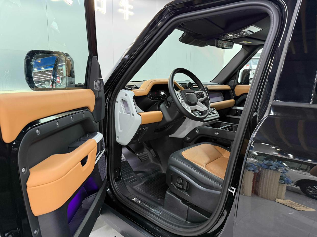 Land Rover Defender 2024 thumb 6
