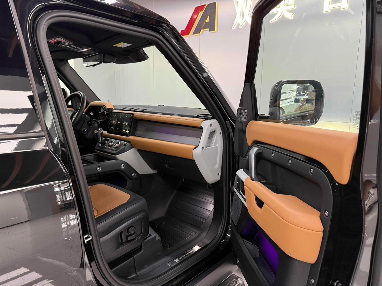 Land Rover Defender 2024 thumb 7