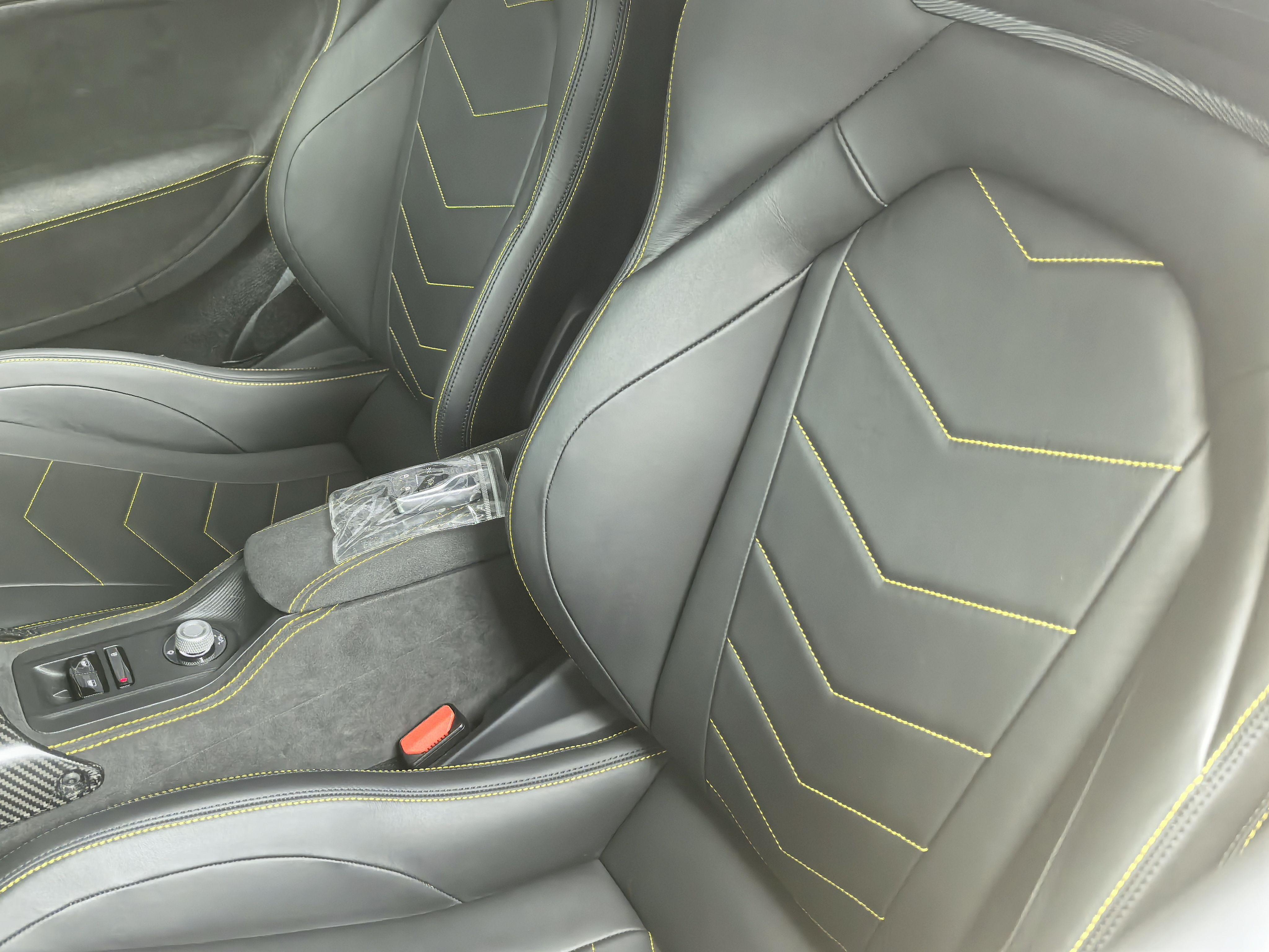 Maserati MC20 2021 thumb 3