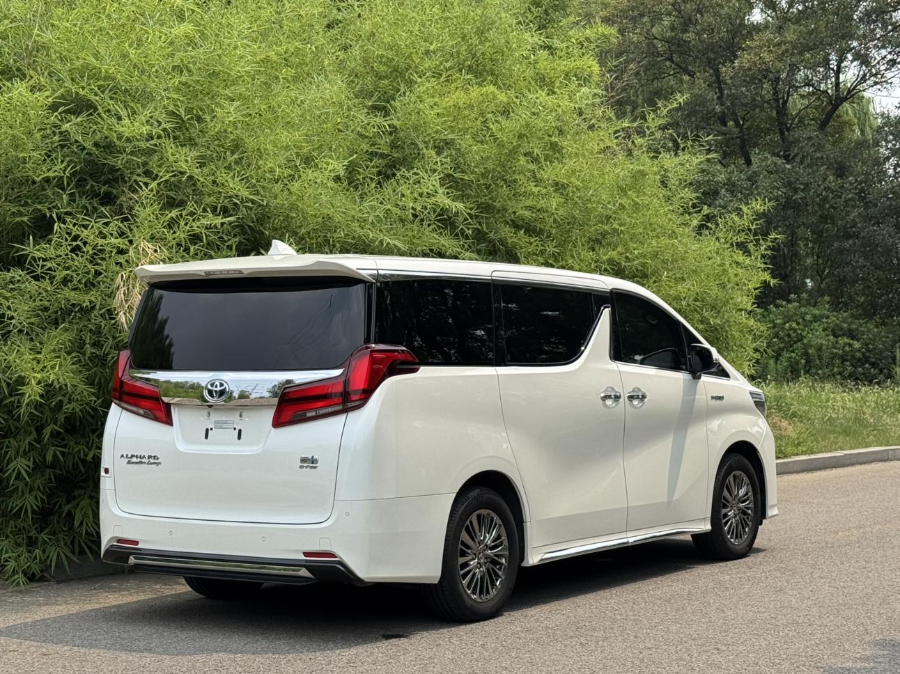 Toyota Alphard 2021 thumb 4