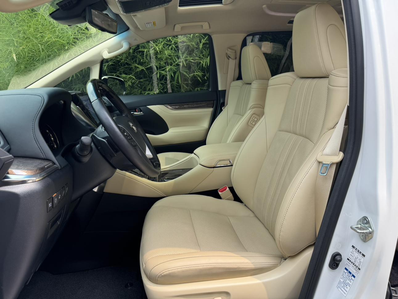 Toyota Alphard 2021 thumb 9