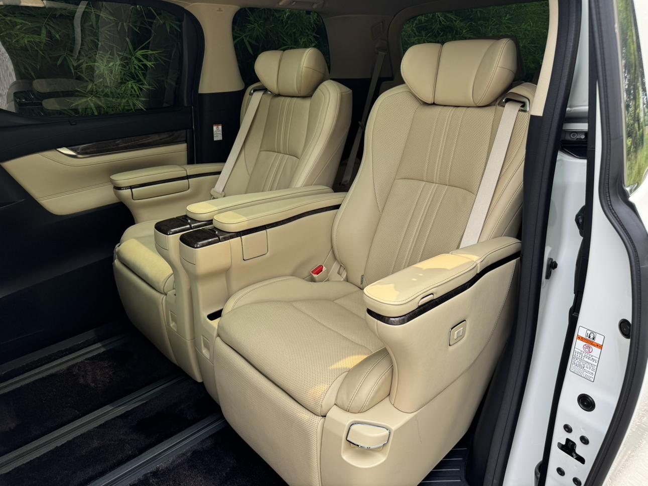 Toyota Alphard 2021 thumb 12