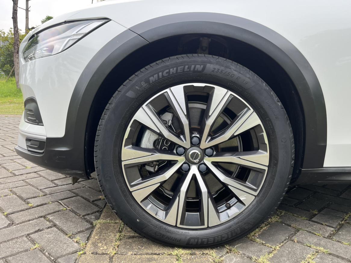 Volvo V90 2022 thumb 9