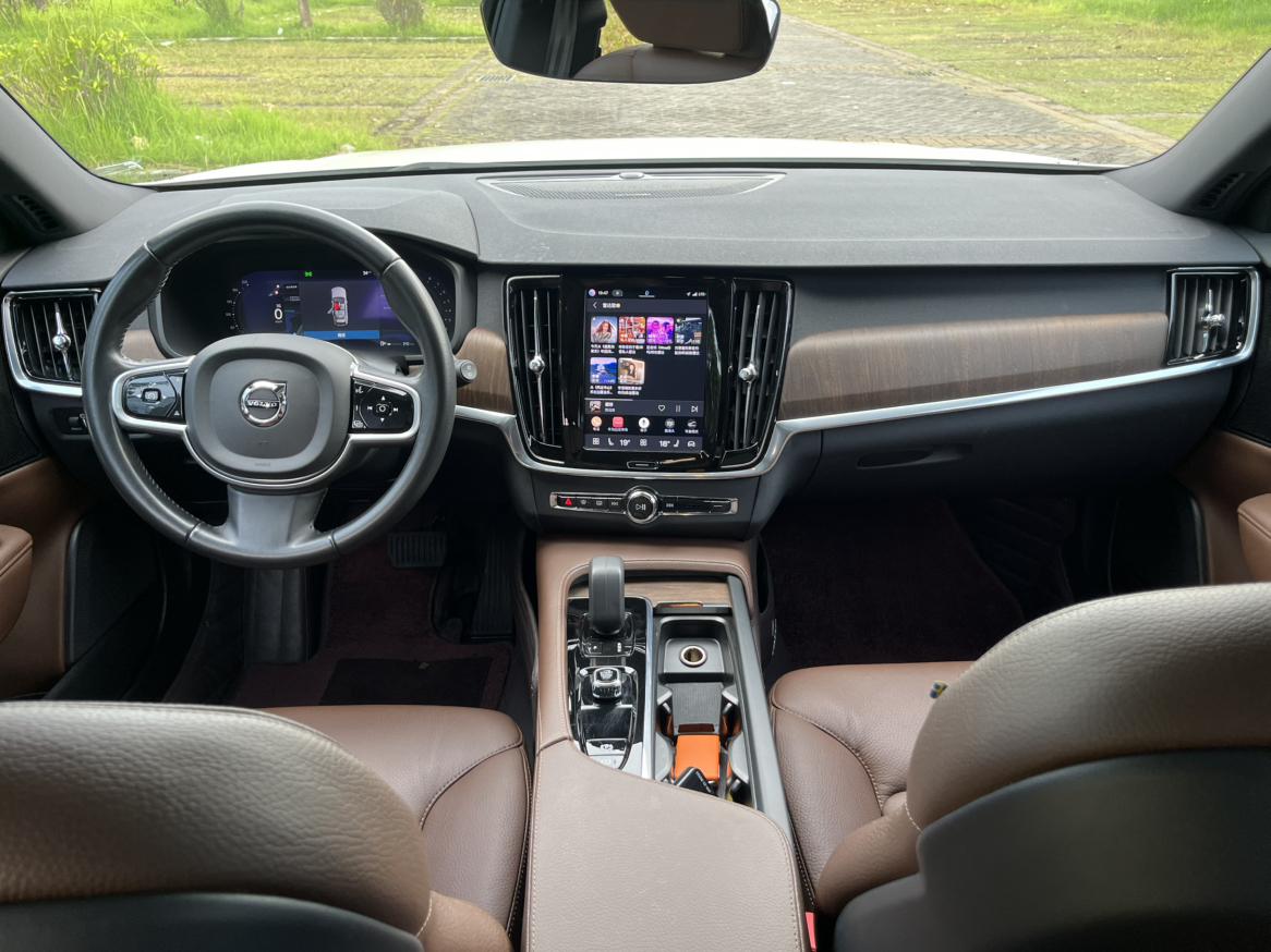 Volvo V90 2022 thumb 11