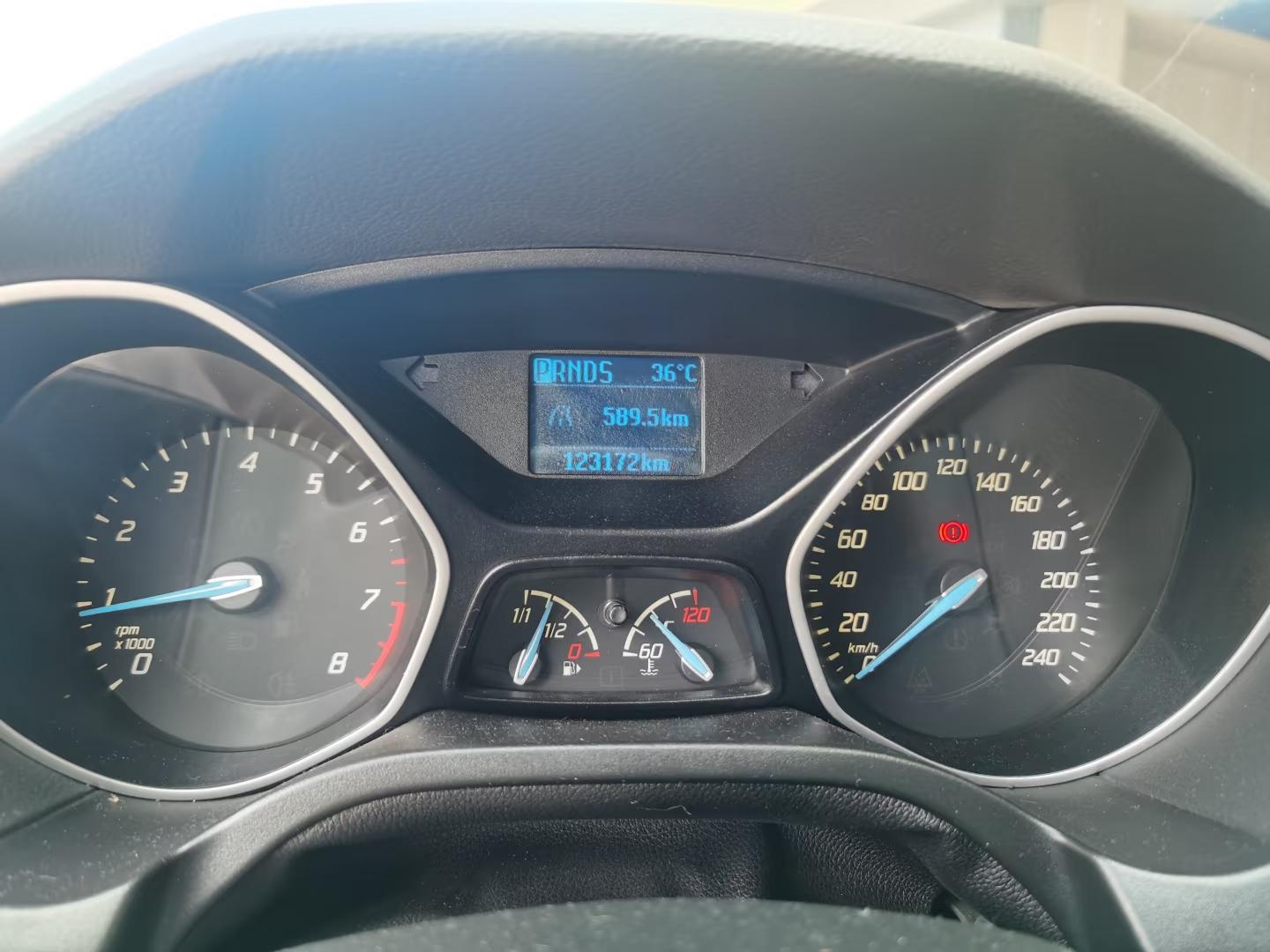 Ford Focus ST 2012 thumb 5