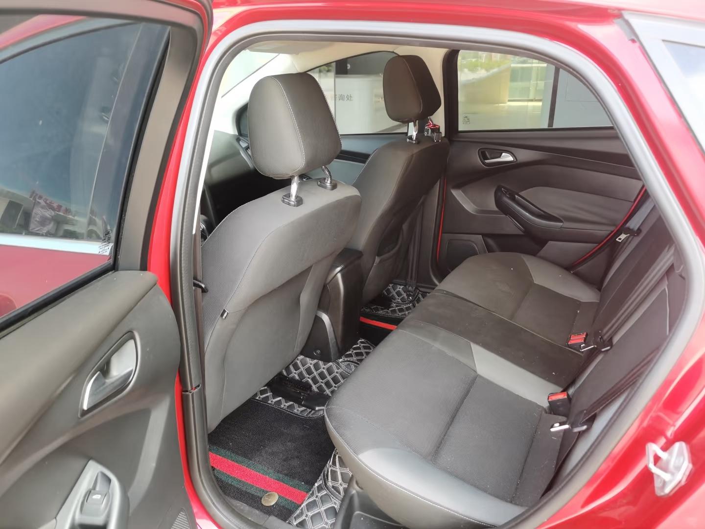 Ford Focus ST 2012 thumb 7
